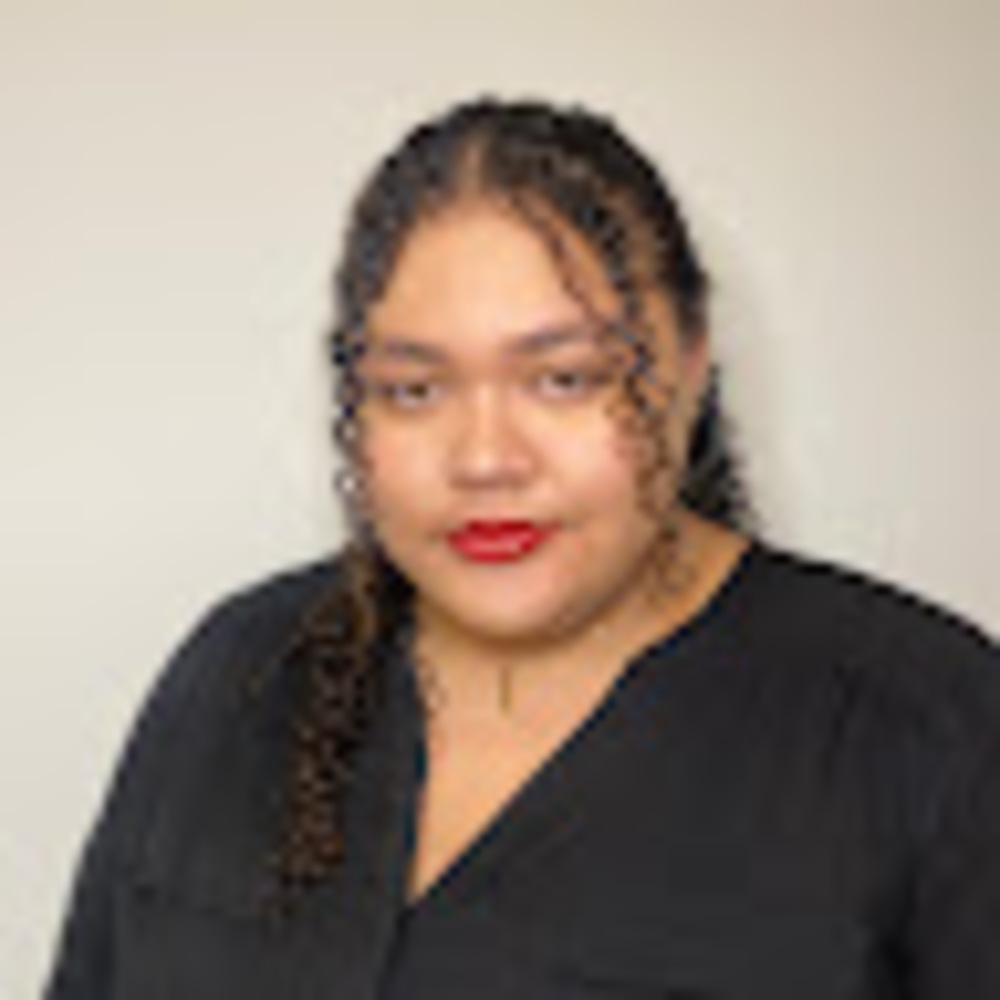 Meet your Posher, Maya